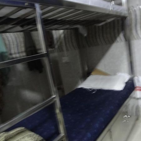 Aashiyana Dormitoryムンバイ エクステリア 写真